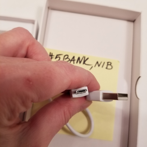 NIB Executive Powerbank - Picture 4 of 14